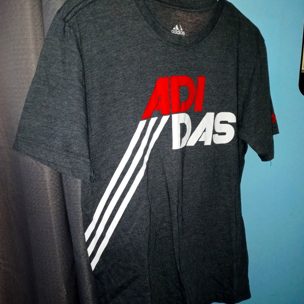 Classic Adidas T
